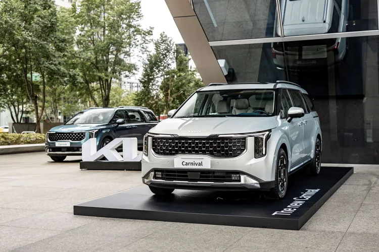 Kia Carnival在3月以276台總領牌數，連續兩個月榮登同級銷售冠軍。業者提供