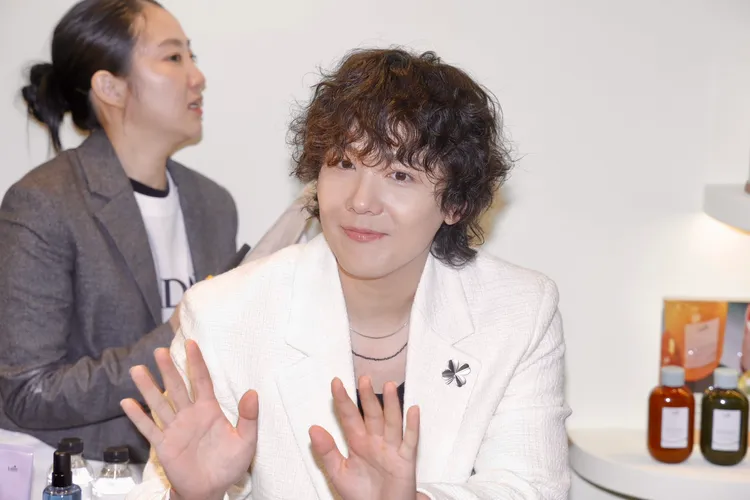 李洪基擔任LADOR一日店長。攝影中心攝