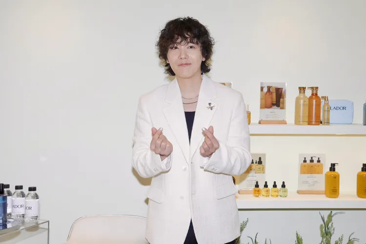 李洪基擔任LADOR一日店長。攝影中心攝