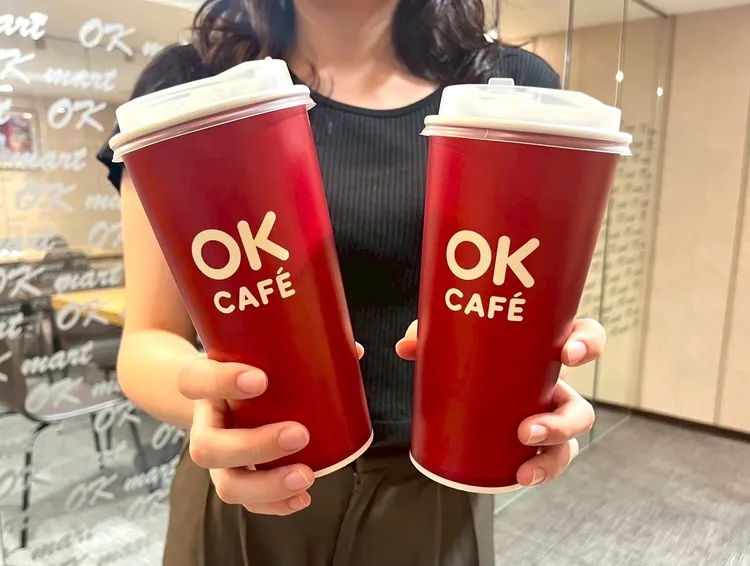 全台門市推出特大杯莊園美式、拿鐵買2送1優惠。OKmart提供