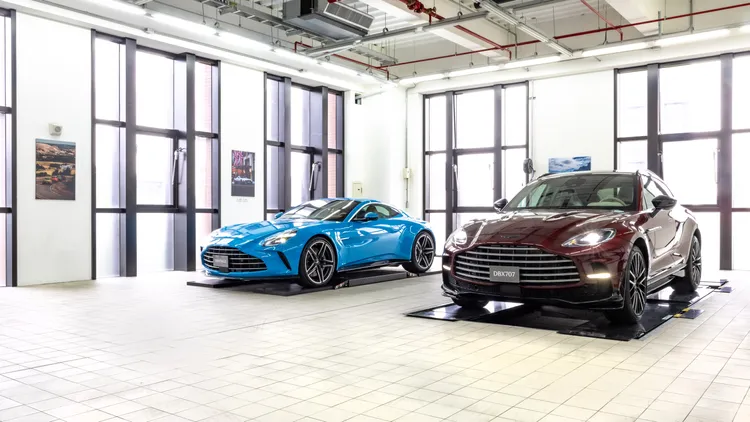 總代理永三汽車為服務廣大台中車主，設立擁有4個專屬維修工位的售後服務中心，搭配完整Snap-On工具組，確保每一輛Aston Martin 都能享受最高標準的專業維護。業者提供