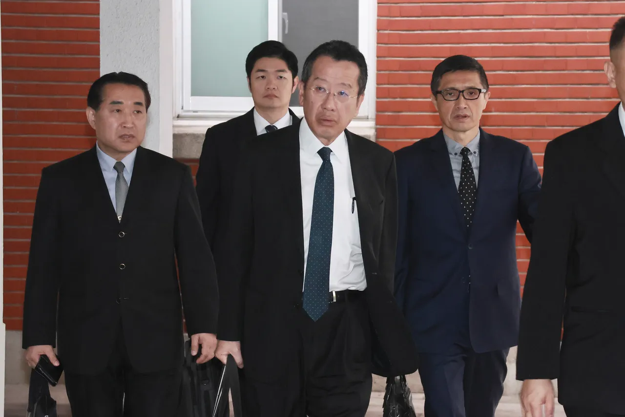 共諜何仁傑妻子曾是總統府憲兵!顧立雄:相信國防部沒涉入|壹蘋新聞網