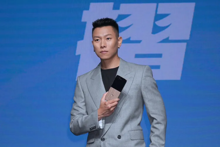 瘦子帥氣出席代言。娛樂中心攝