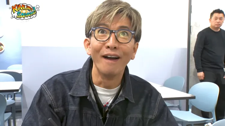 木村拓哉喝下第一口湯就露出驚豔表情。翻攝木村拓哉YouTube