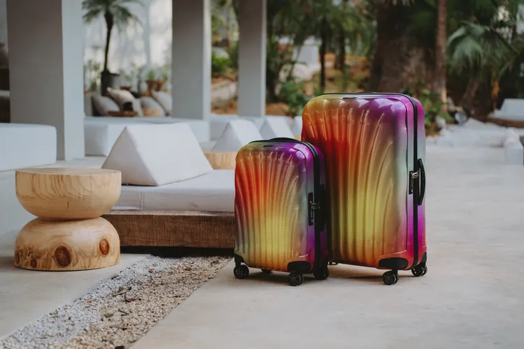 Samonite C-lite行李箱，20吋／2萬800元、25吋／2萬4800元、28吋／2萬6800元。品牌提供