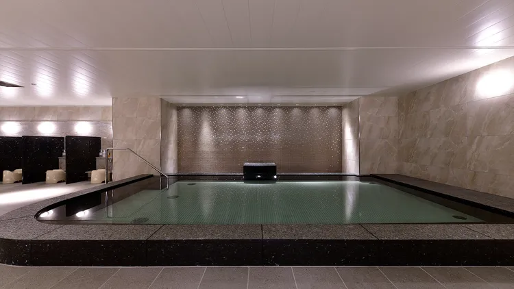 入住溫潤木系「名古屋坎帕納 Vessel 飯店」體驗「少即是多」的日式美感。業者提供