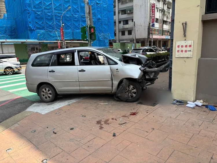 車禍現場。八德警分局提供