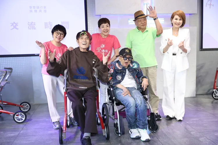 紀寶如領軍「2025同享健康有限公司&中華基督教合一宣教協會愛心捐贈記者會」。彭欣偉攝