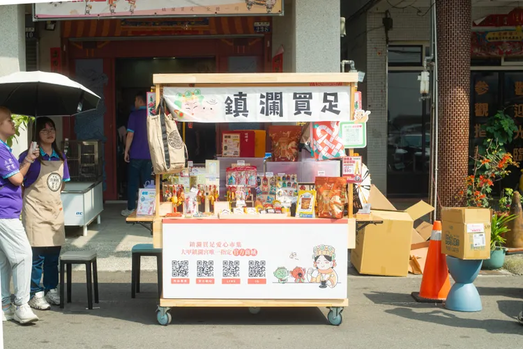 「Abao阿寶寵物食品」於媽祖繞境期間開設「毛孩祈福站」。業者提供