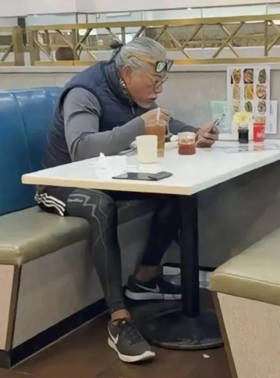 張耀揚近況曝光。翻攝小紅書