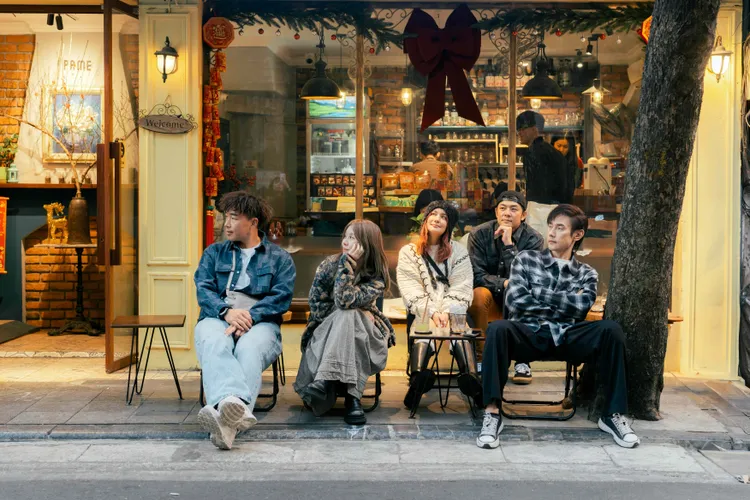 郭泓志（左起）、白安、莎莎、姚元浩、包偉銘等前進越南學習。好看娛樂提供