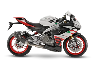 曾男騎乘的紅牌重機Aprilia RS 660 Extrema，市價逾60萬元。翻攝網路