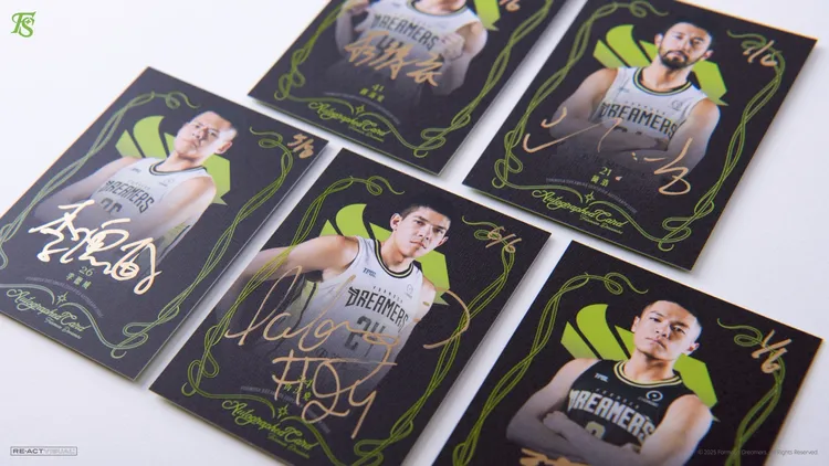 本季的夢想家球員親簽卡款也在女孩卡精裝盒當中。夢想家提供