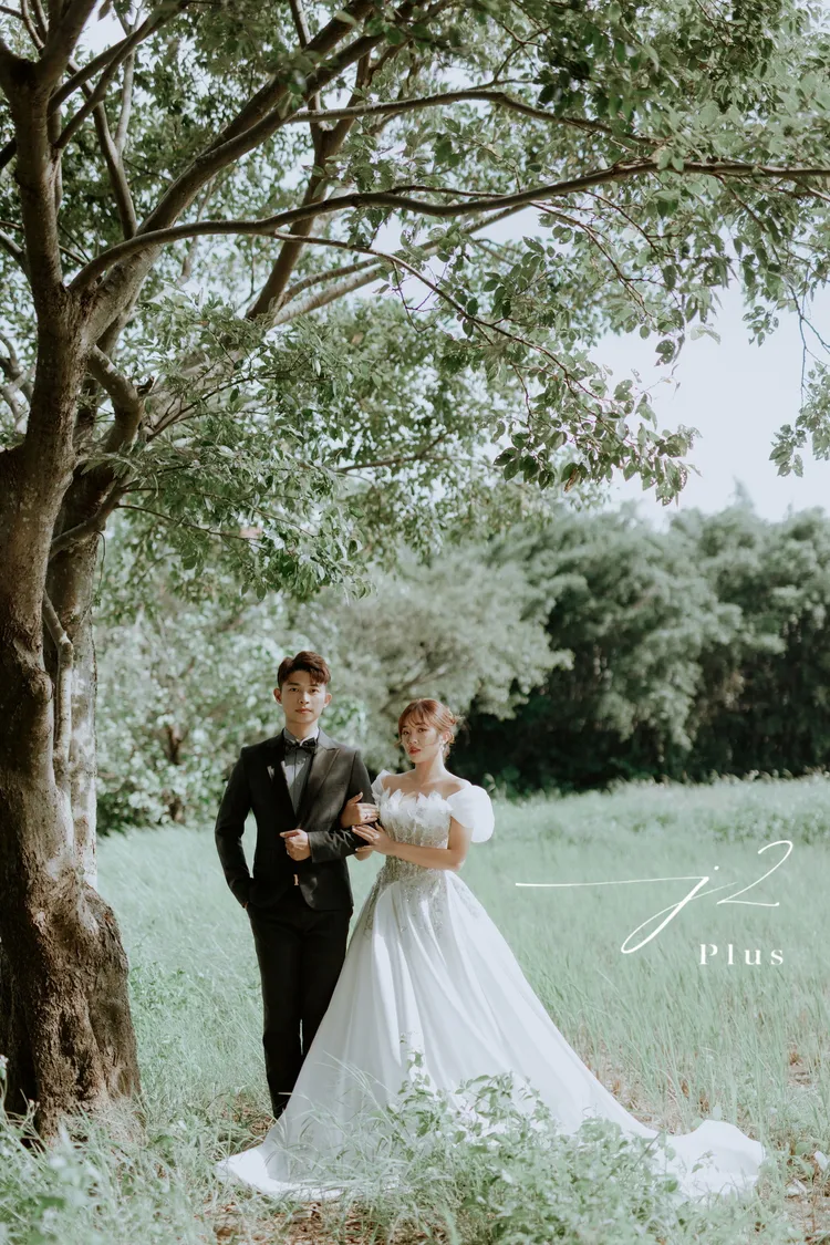 賴慧如外景拍攝婚紗表示超值得。圖／J2 Plus婚紗攝影提供