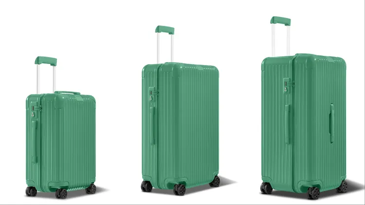 RIMOWA Verde仙踪綠21吋Cabin／3萬500元（左起）、30吋Check-In L／3萬8200元、31吋Trunk Plus／4萬8400元。品牌提供