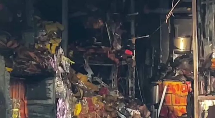 消防局今天將進行火調以釐清起火原因。民眾提供