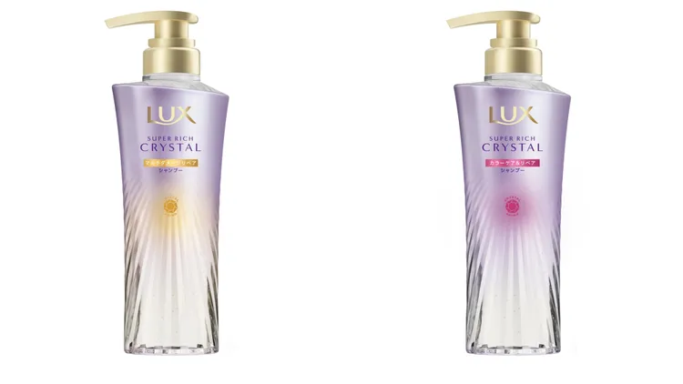 LUX頭髮雨衣護色洗髮精、頭髮雨衣蓬鬆修護洗髮精，各450g／479元。品牌提供