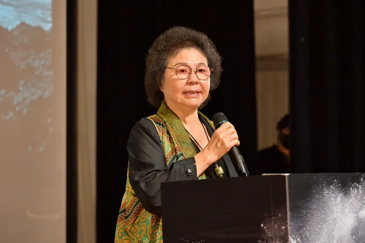 瞎傳陳菊死訊，po文女網友道歉反問會被罰多少。監察院提供