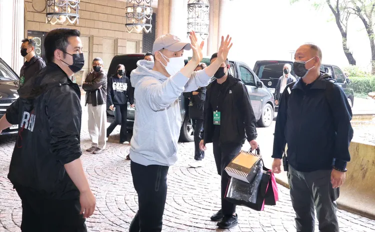 張學友親切向各方粉絲揮手示意。莊宗達攝