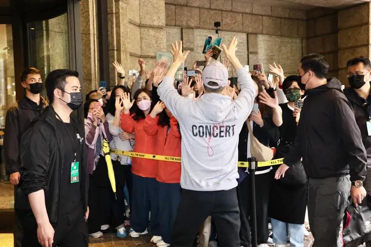 粉絲不斷高喊口號為張學友打氣。莊宗達攝