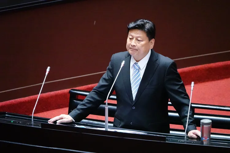 花蓮縣政府高官藉礦稅向業者敲詐，傅崐萁疑涉及遭列被告。莊宗達攝