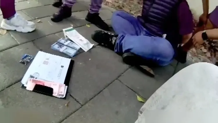 廖姓女車手出面取款時被逮。民眾提供