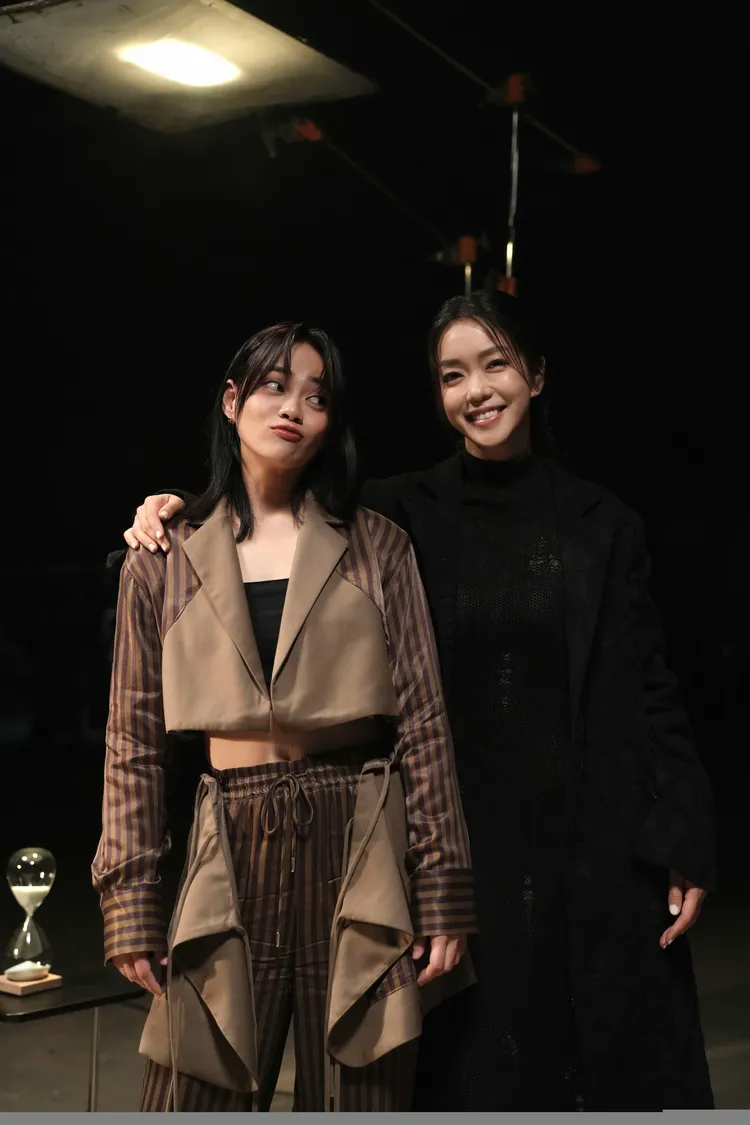 吱吱MV邀請因節目相識的音樂好友大霈跨刀演出。有聲娛樂提供