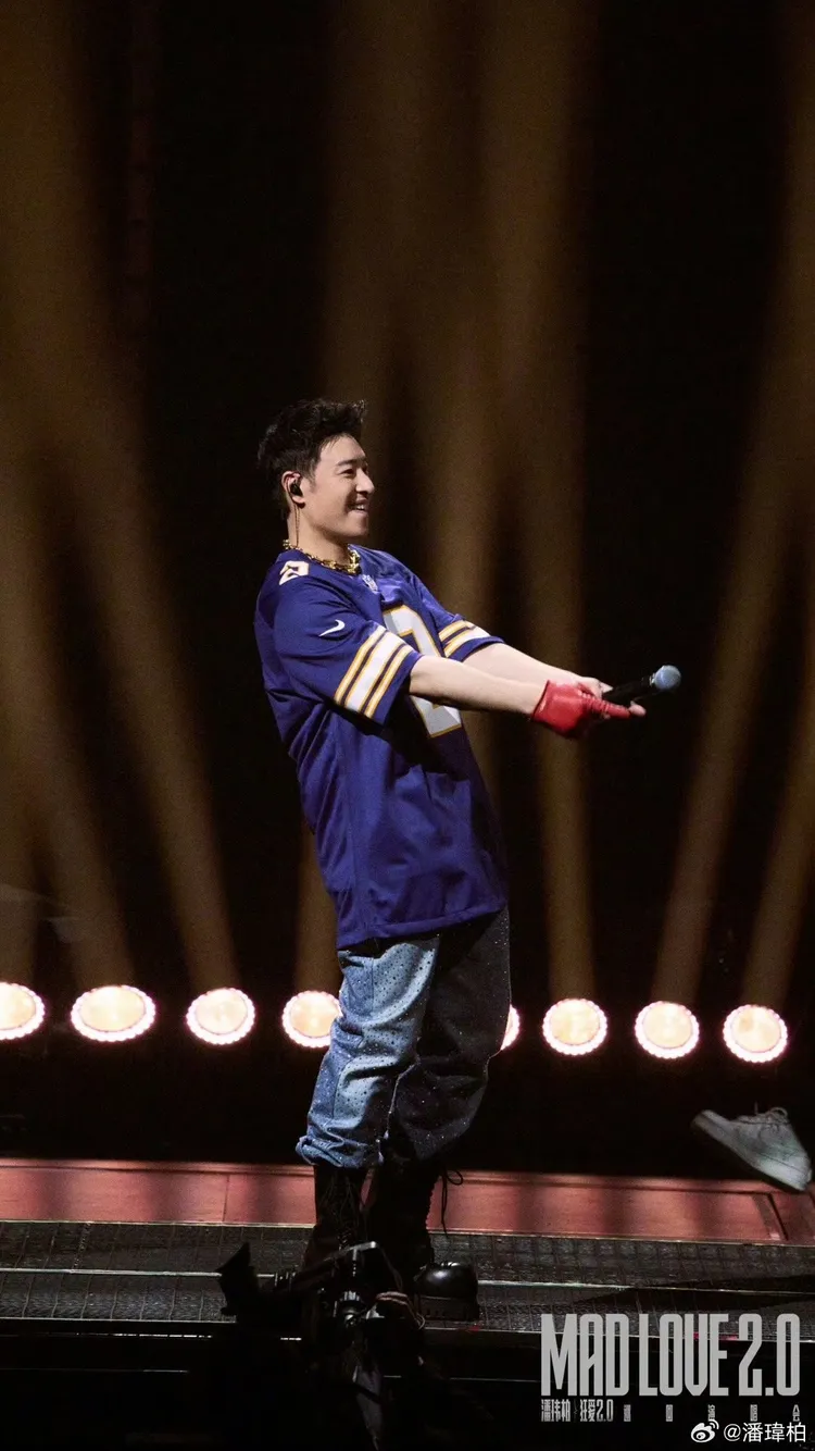 瘦身成功的潘瑋柏充滿「少年感」。翻攝潘瑋柏微博