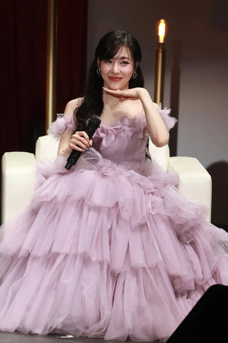 Tiffany穿紗裙化身迪士尼公主。彭欣偉攝