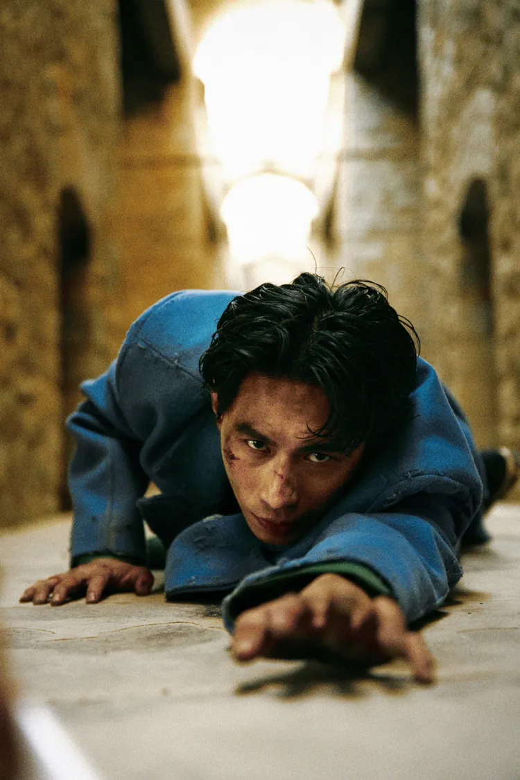 柏霖以肢體表達追夢過程的傷痕累累。圖／索尼音樂提供