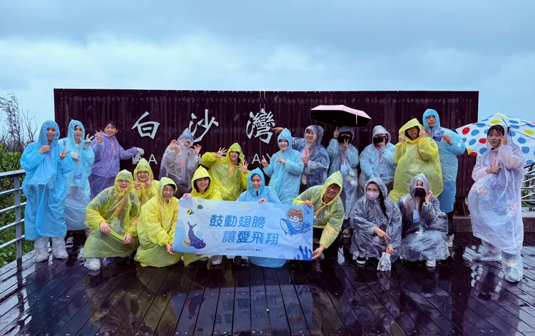 粉絲舉辦淨灘活動為鼓鼓慶生。圖／相信音樂提供