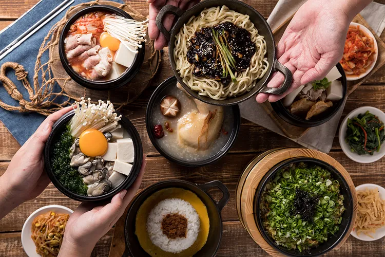 北村豆腐家 14元升級韓式炸醬麵。業者提供