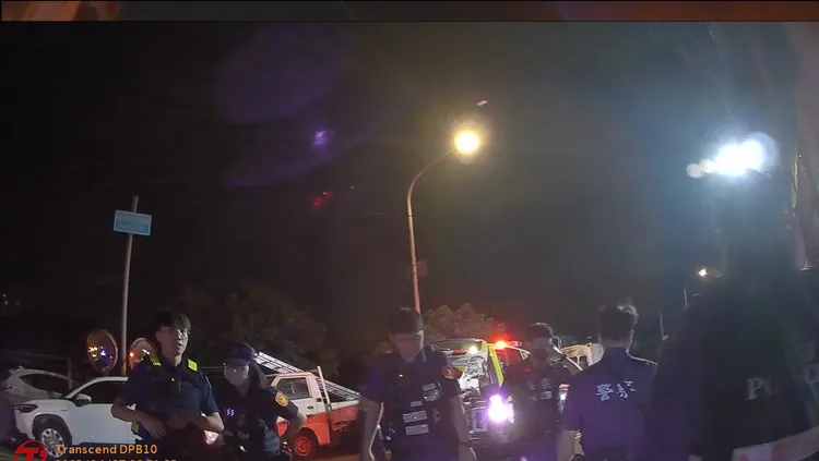 二幫人馬因金錢糾紛，深夜械鬥，造成6人受傷。翻攝畫面