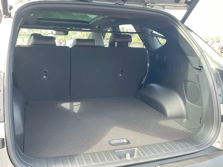 Tucson L有著相當寬敞的行李廂置物空間，但也同樣在客貨規範下不可打平。林浩昇攝