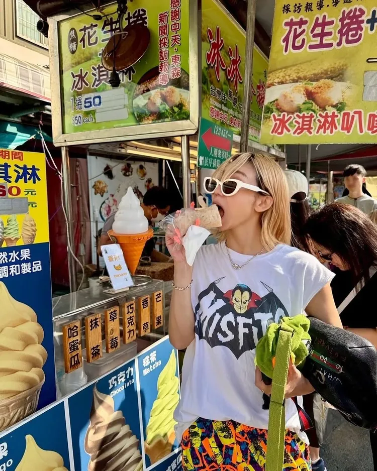 倖田來未大啖花生捲冰淇淋。翻攝倖田來未IG