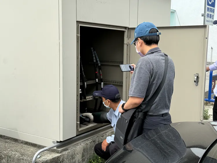 林男拆電表後以設備影響計價，再復歸外觀避免台電發現。翻攝照片