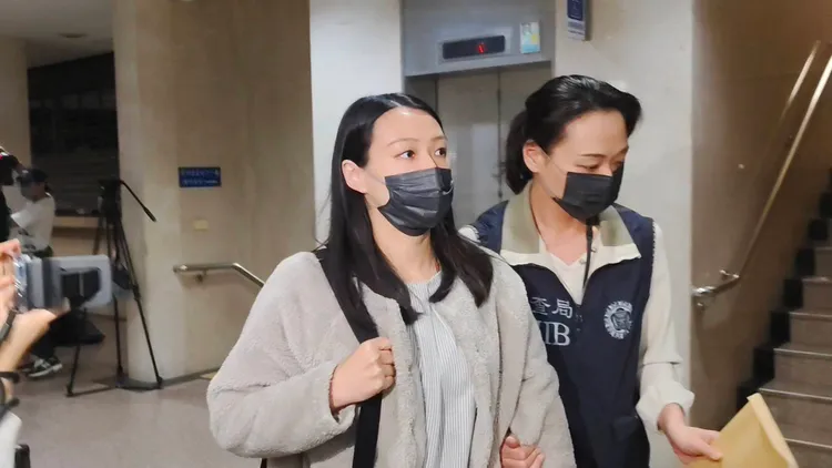 罷吳四騎士唯一女成員劉思吟晚間被移送北檢複訊。張欽攝
