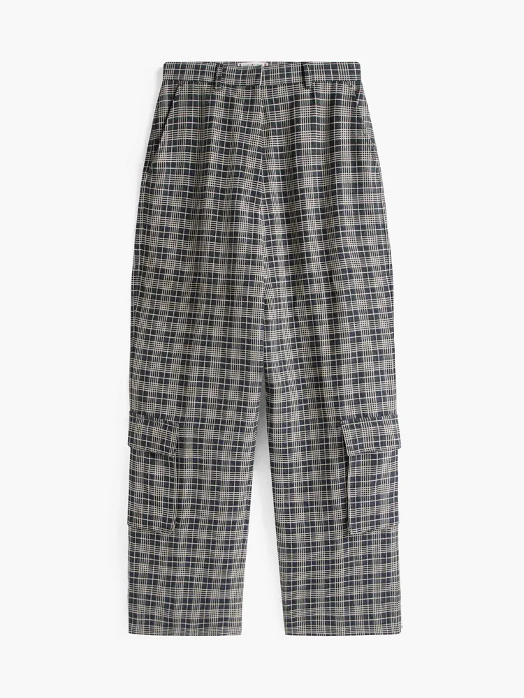 TOMMY HILFIGER格紋工裝長褲，1萬1800元。品牌提供