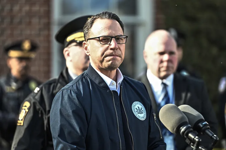 賓州州長夏皮羅臉色凝重召開記者會。美聯社