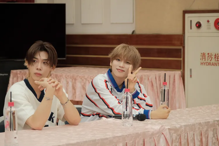 度賀（右）希望能多多來台。AM STUDIO提供