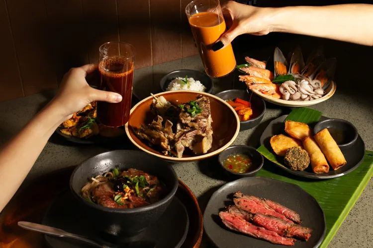 主打皇室泰菜風味的「初泰PIKUL泰無限」餐點。路易莎提供