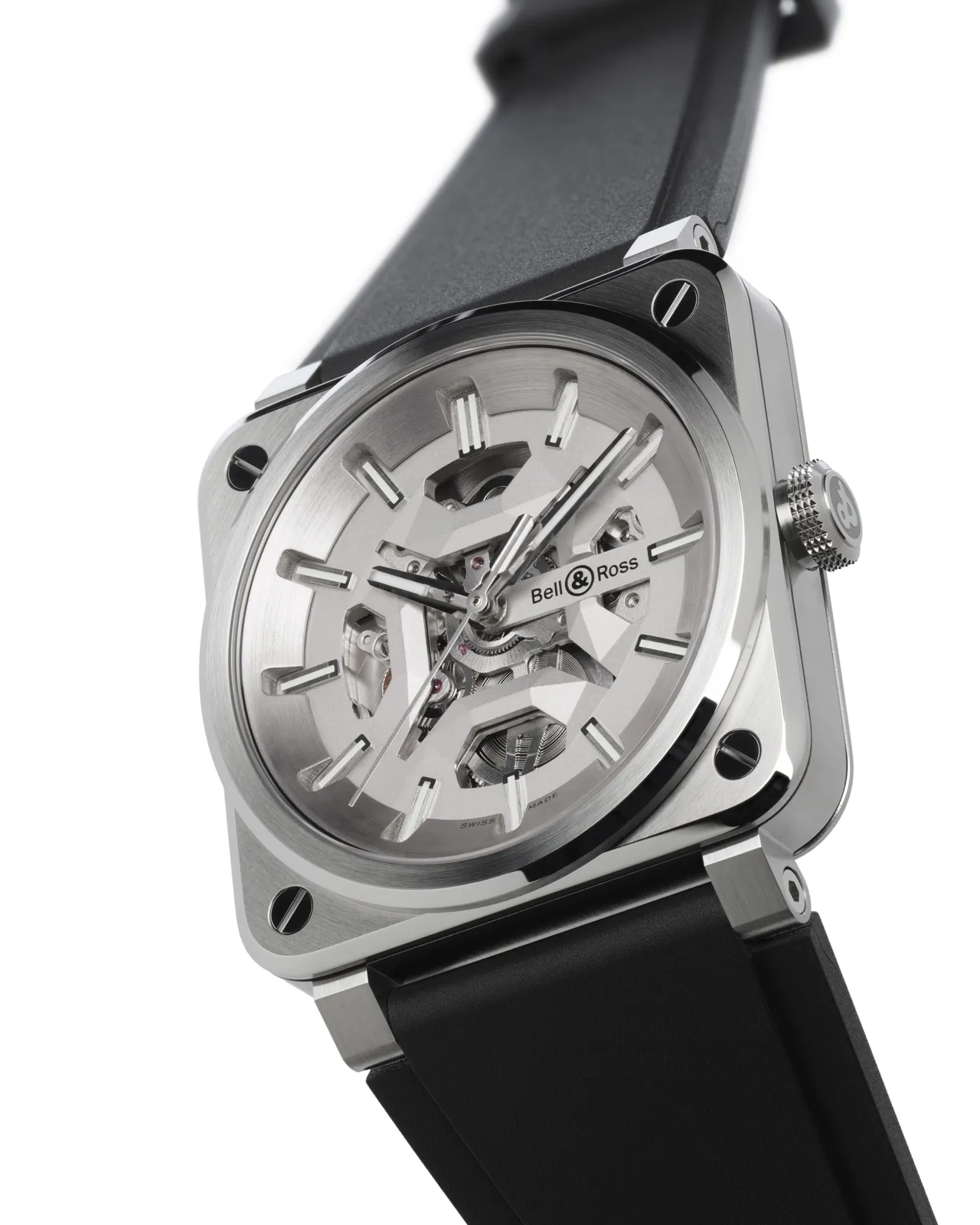 Bell & Ross BR-03 Skeleton概念錶款,41mm,灰鋼錶殼,鏤空錶盤,黑色橡膠與超強韌黑色合成織布錶帶,BR-CAL.328自動機械機芯,動力儲存54小時,防水深度100米,全球限量250只,19萬6000元。品牌提供