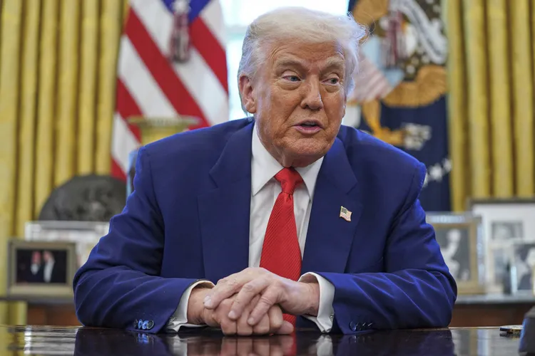 美債危機讓川普在對等關稅上回心轉意。美聯社