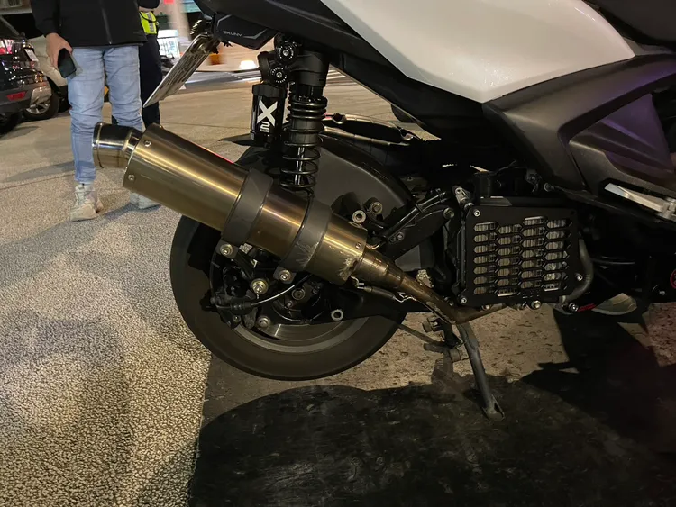 機車噪音檢測。桃園警分局提供