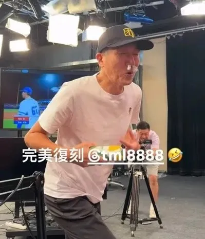 蔡明里模仿曾峻岳流鼻血。  翻攝stanley_sportslife  IG