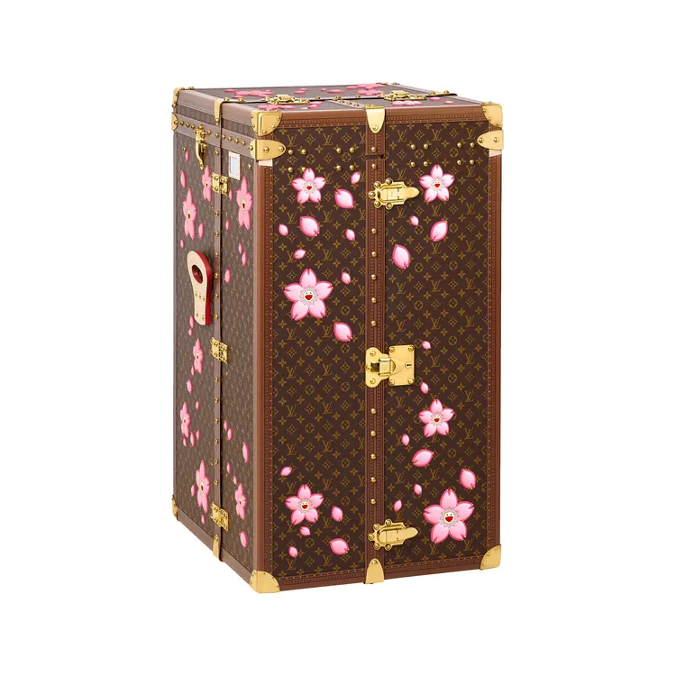 Louis Vuitton x Murakami櫻花圖案頂級美容梳妝硬箱，665萬元。品牌提供
