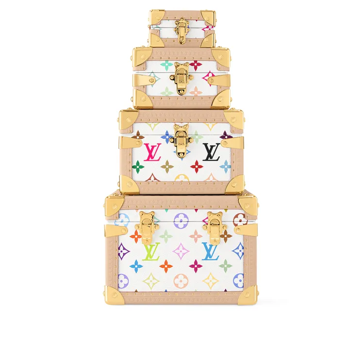 Louis Vuitton x Murakami Malle Pyramide彩色Monogram硬箱塔，70萬5000元。品牌提供