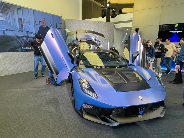 GT2 Stradale 車名中的「Stradale」 源自於義大利文的「街道」，象徵 Maserati 將賽車科技轉化為日常駕馭樂趣的堅持與追求。 林浩昇攝