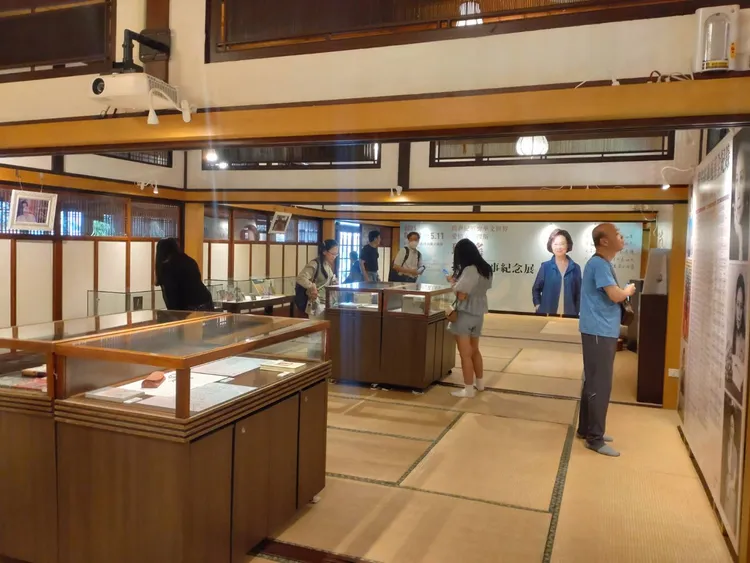 今不少粉絲前來看展。王思穎攝