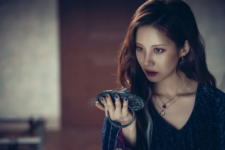 徐玄首次挑戰大銀幕，《聖夜：惡魔都市》是她的電影出道作。車庫娛樂提供